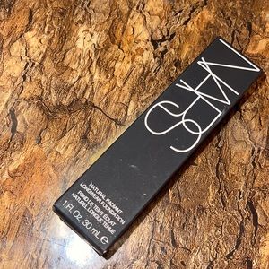 Nars natural radiant Longwear foundation